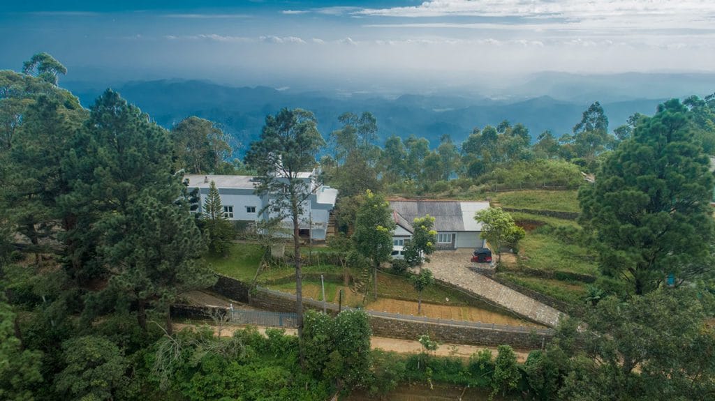 Clouds Haputale Holiday Bungalow side view